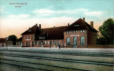 AK GRUSS AUS POMMERN SCHIVELBEIN BZ KÖSLIN BAHNHOF MIT GLEISE COL. 1905 - Bild 1 von 2
