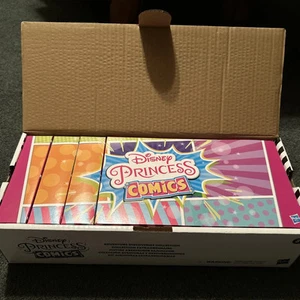 Disney Princess Comics Adventure Discoveries Collection - Caja exterior dañada - Imagen 1 de 1