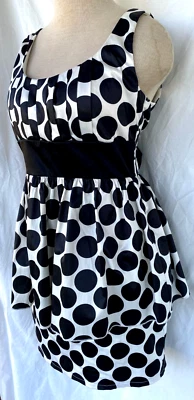VTG Y2K / 90s..BLACK & WHITE..POLKA DOT..BODYCON..DRESS w LONG PEPLUM..SIZE 7 - Image 1 of 4