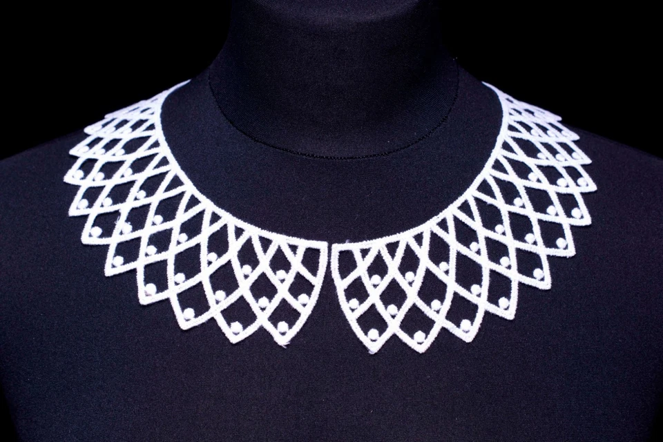 Vintage Ladies Scalloped Peter Pan Lace Collar 100% Cotton  - Image 1 of 1