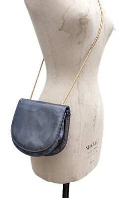 Bolso sin asas de hombro vintage Bally de cuero gris charol cadena pequeña  Foto 1 de 4