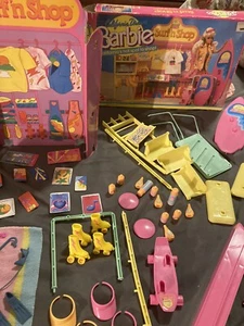 Barbie VTG 1987 California Dream Surf’N Shop Beach #4461 MATTEL 40+ Pieces BOXED - Picture 1 of 24