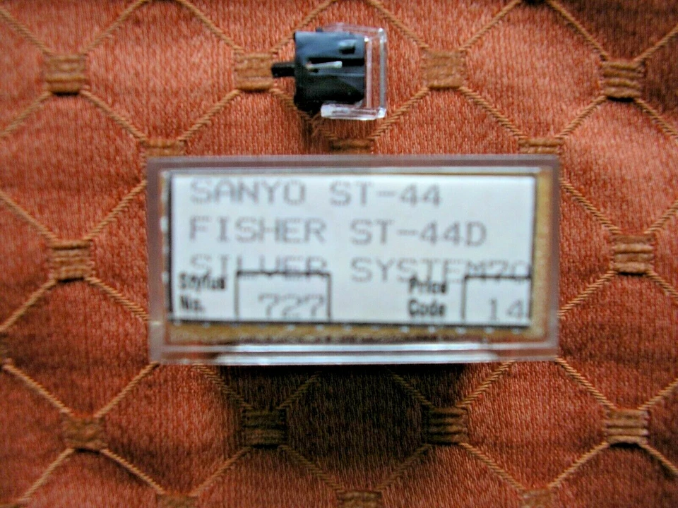 FISHER ST44D SANYO ST44 SILVER SYSTEM 70 STYLUS NEW OLD STOCK CASED MINT - Image 1 of 2