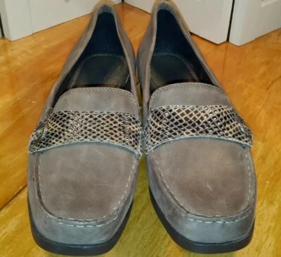 Мокасины женские Aravon от New Balance Winnie коричневые кожаные со змеиным принтом размер 7 D - Изображение 1 из 4