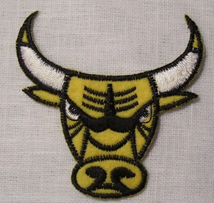 ÉCUSSON PATCH thermocollant, TÊTE TAUREAU BULL JAUNE * 7,5 x 7,5 cm * APPLIQUE - Picture 1 of 1