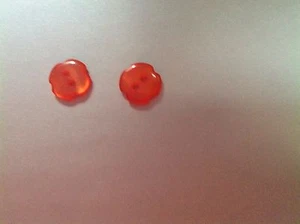 NEW 10 PC.ORANGE 1/2 INCH DAISY SHAPE PEARL FINISH 2 HOLE 1/2 INCH BUTTON - Picture 1 of 2