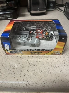 Greg Biffle Hot Wheels Racing #16 Wrenchin’ & Racin’ 2 Car Set 1/64 B0563 - Picture 1 of 3