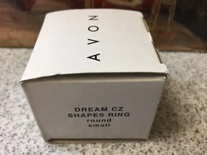 AVON DREAM CZ SHAPES RING ROUND SIZE: SMALL PETITE SIZEABLE NEW OLD STOCK - Picture 1 of 5