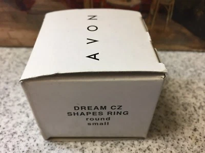 AVON DREAM CZ SHAPES RING ROUND SIZE: SMALL PETITE SIZEABLE NEW OLD STOCK - Image 1 of 4