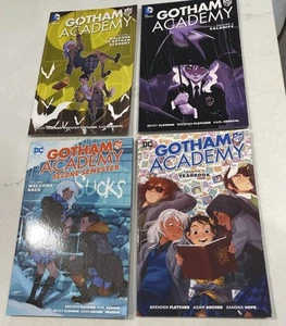Gotham Academy x 4 Vol 1,2,3 Second Semester 1 DC Comics Becky Cloonan - Picture 1 of 10