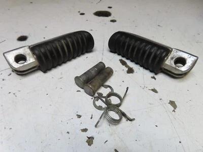 2000 Kawasaki ZR7 ZR7S KZ750 Driver Foot Pegs - Imagem 1 de 4