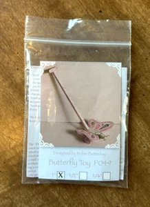 KIT DE JUGUETE MINIATURA CASA DE MUÑECAS FLUTTERBYE MARIPOSA EMPUJAR - ROBIN BETTERLEY - ABIERTO - Imagen 1 de 4