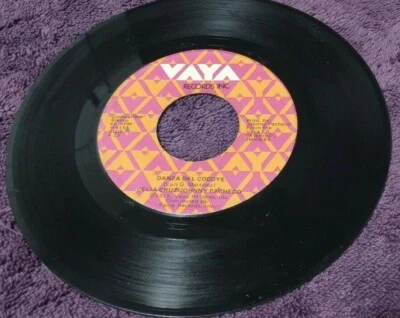 Celia Cruz / Johnny Pacheco – Danza Del Cocoye / Tengo Un Cariñito 45RPM - Image 1 of 2