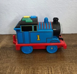 2012 Thomas The Train Trackmaster Gullane Talking Moving Motorized Train Y9914 - Picture 1 of 6