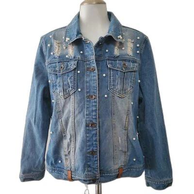Chaqueta vaquera Live A Little Distressed con adorno de perlas L botones remachados Foto 1 de 4