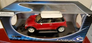 Solido  MINI COOPER New 2001 1:18 Die Cast Red w/ White Top New in box - Picture 1 of 6