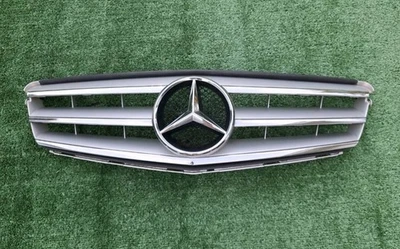 08-14 Mercedes W204 C300 C250 C350 Sport grade central radiador frontal fabricante de equipamento original - Imagem 1 de 4