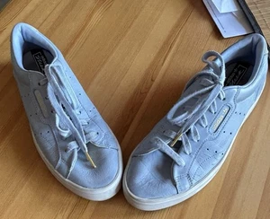 Adidas Sleek Women’s Baby Blue Leather Tennis Shoes Sneakers Size 8.5 - Picture 1 of 6
