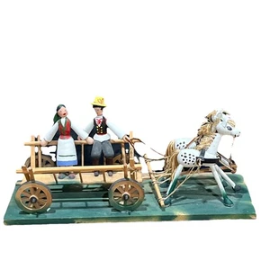 Figura de carro de madera polaca vintage dibujado por caballos pareja familia arte popular - Imagen 1 de 11