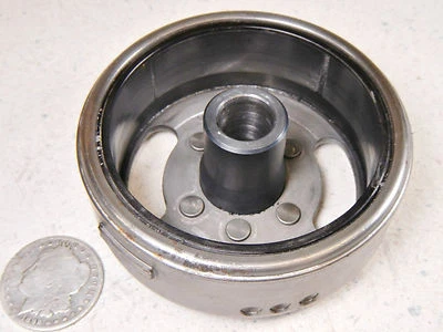 83 SUZUKI SP125 MAGNETO VOLANTE Foto 1 de 4