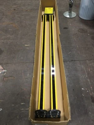SCIENTIFIC TECH STI OPTOFENCE 4100 LIGHT CURTAIN W/ LCC-FB-AC1-U  CONTROLLER - Image 1 of 4