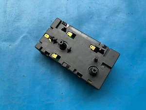 Rover 75 // MG ZT Comandi sedili elettrici lato destro anteriore 8 vie (YUB100940PUY) - Foto 1 di 4