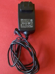 Motif Luna 12V Power Adapter OEM Replacement Part Model UE24WCP-120200SPA - Picture 1 of 5