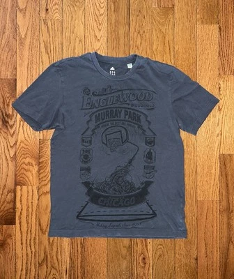 Camiseta Derrick Rose 2012 Englewood “Murray Park” Chicago Adidas tamanho médio - Imagem 1 de 3