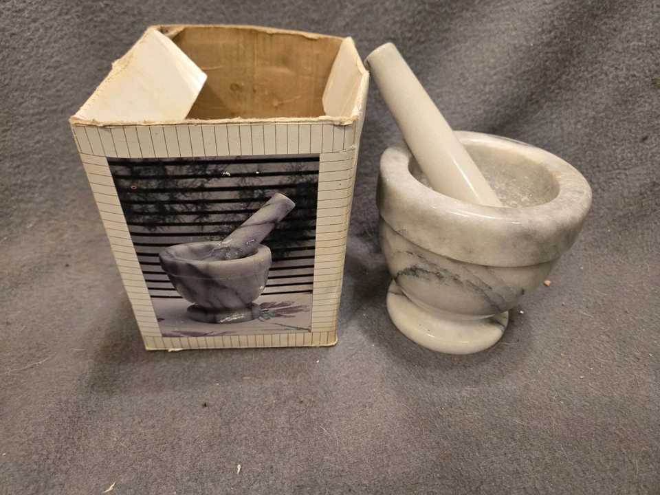 White Light Grey Marble Stone Mortar Bowl 4"    W/ Pestle  new with box - Image 1 of 1