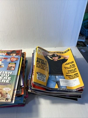 2000s Lot of 77 Country WEEKLY Magazines Various Titles Some Duplicates Foto 1 de 4
