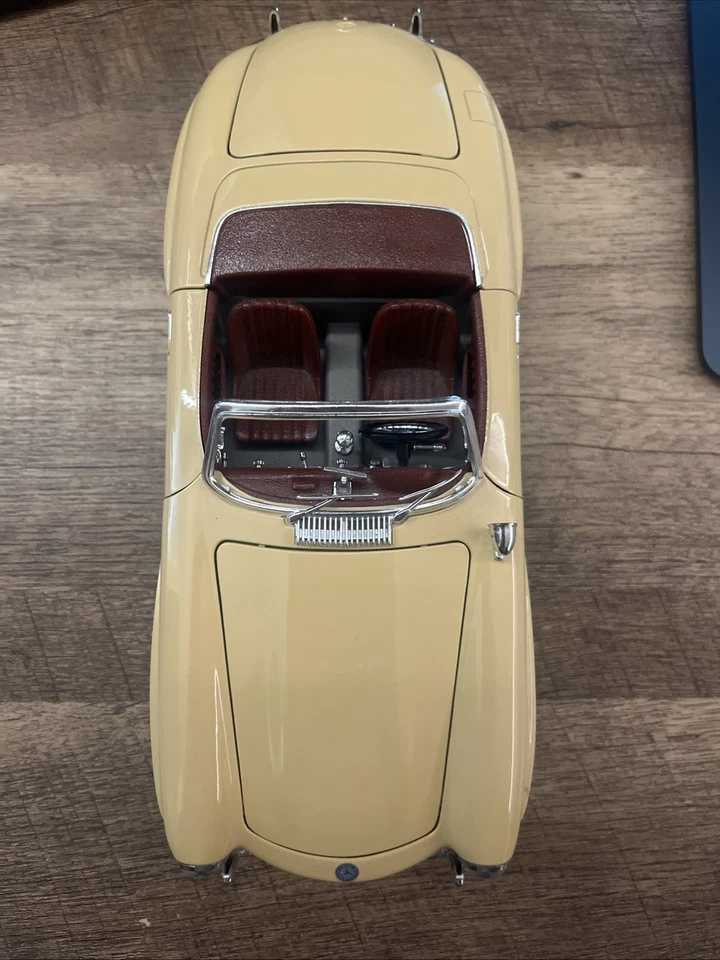 "De colección 1954 Burago Mercedes-Benz Italia 300 SL 1/18 convertible 9,1/2 X 3,3/4""" Foto 1 de 4