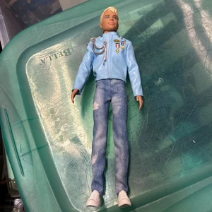 2016 Barbie Doll Princess Adventures Ken with Shoes And No Crown - Picture 1 of 2
