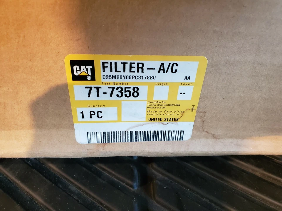 Caterpillar Air Filter Various Model 7T-7358 AC/Cabin Filter Element - Image 1 of 2