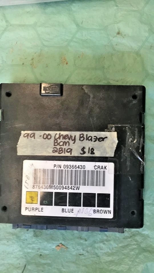09366430 Chevrolet Blazer o GMC Jimmy 1999-2000 bcm módulo de control de carrocería Foto 1 de 1