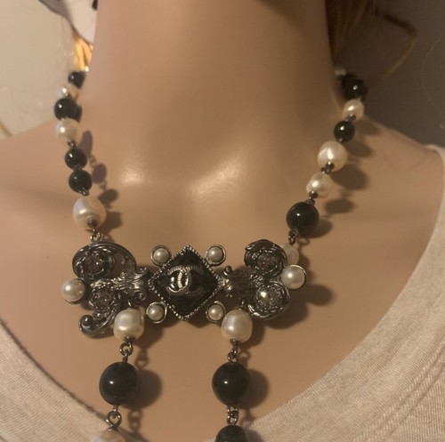 chanel pearl long necklace Rare Vintage