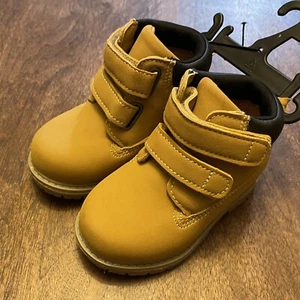 Garanimals Size 5 Trucker Trail Boots - Picture 1 of 5