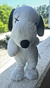 Kaws X Uniqlo Peanuts Snoopy Plush Toy M Size - No Tag - Picture 1 of 13