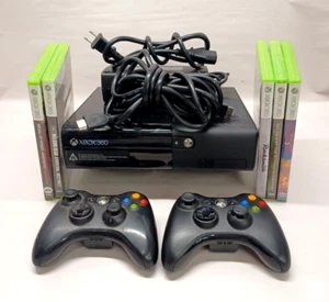 Microsoft Xbox 360 E 4GB Model 1538 Bundle Tested w Controllers/Cords & 5 Games - Picture 1 of 19