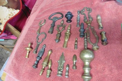 Старинный флероны латуни чугун твердый все размеры женский низ лот из 22 лампы - Изображение 1 из 4