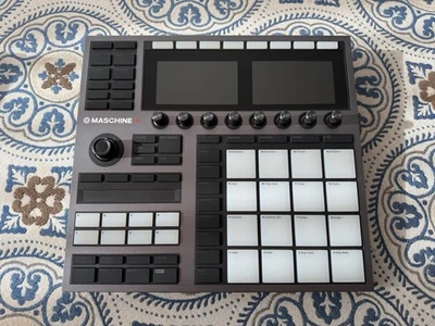 Native Instruments Maschine+ standalone – neuwertig – 512GB SD  + Decksaver - Bild 1 von 4