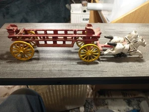 Vintage Gusseisen 2 Pferde gezogen Feuerwehr Kutsche Haken und Leiter 14" lang - Bild 1 von 10