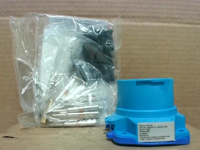 Meltric 63-B8002 Inlet Plug 2-7.5A 480VAC 130VDC E1673 23P+G DS - New In Box - Image 1 of 2