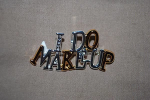 I Do Makeup Pin Pendant Salon Cosmetology Skin Care Lipstick Free Shipping CY2 - Picture 1 of 1
