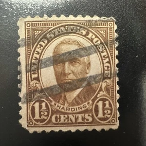 1930 United States Postage Harding Brown Used Stamp 1 1/2 cent - Picture 1 of 2
