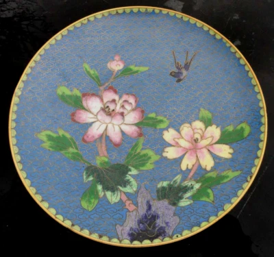 Antigo prato esmaltado cloisonne peônia ou lírio d'água e pássaro do paraíso - Imagem 1 de 4