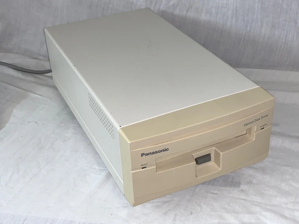 Vintage Panasonic LF-7010 1GB R/W 5.25" F/H External LF-7010 Optical Disk Drive - Image 1 of 4