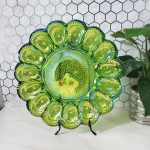 Plato de huevo de vidrio de carnaval verde vintage iridiscente Hobnail borde de vieira - Imagen 1 de 7