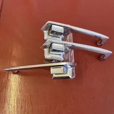 1963 - 1966 Cadillac 1969 1970 Oldsmobile Delta 88 manija de puerta lote de (3) Foto 1 de 4