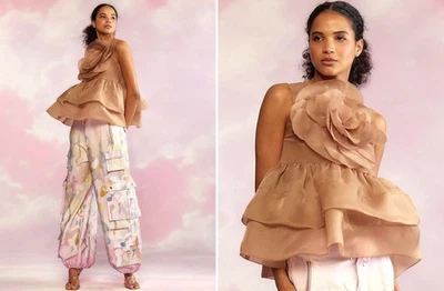 Blusa de flor de organza Cynthia Rowley $325 Chloe em camelo grande - Imagem 1 de 4