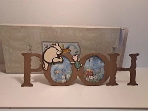 Marco de fotos clásico de Winnie The Pooh con letrero de pie de metal - Imagen 1 de 10